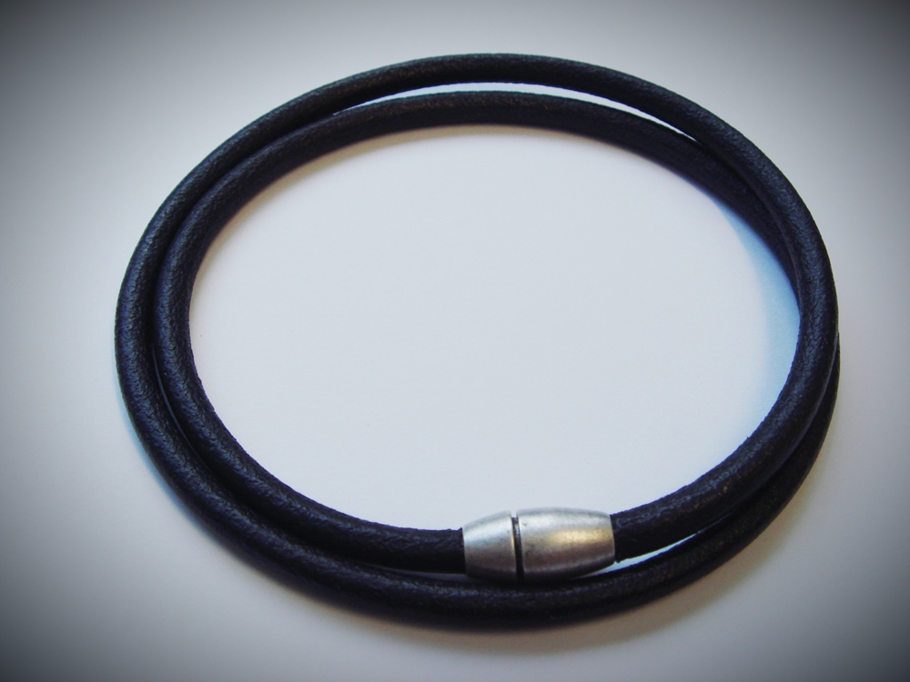 Armband_Strubeli_4c9746614a9fb.jpg