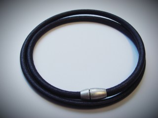 Armband_Strubeli_4c9746614a9fb.jpg