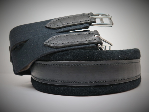 Sattelbauchgurt Velours Schwarz